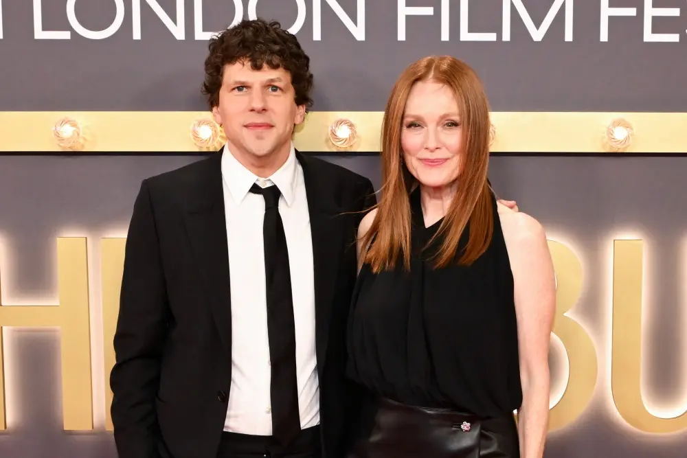 Julianne Moore laudă scenariul „The Debut” – Eisenberg închide London Film Fest cu o komedie muzicală
