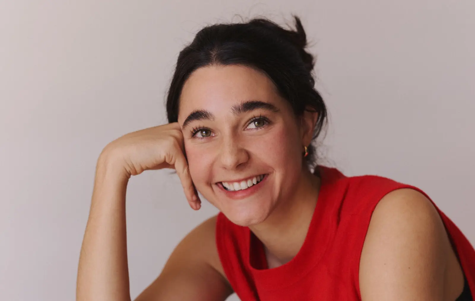 Lara Ricote găsește umor în haosul închirierilor din Londra