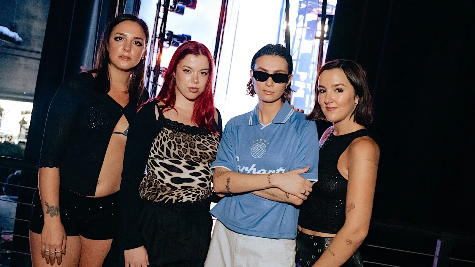 The Beaches: de la turnee epuizante la studioul de înregistrări